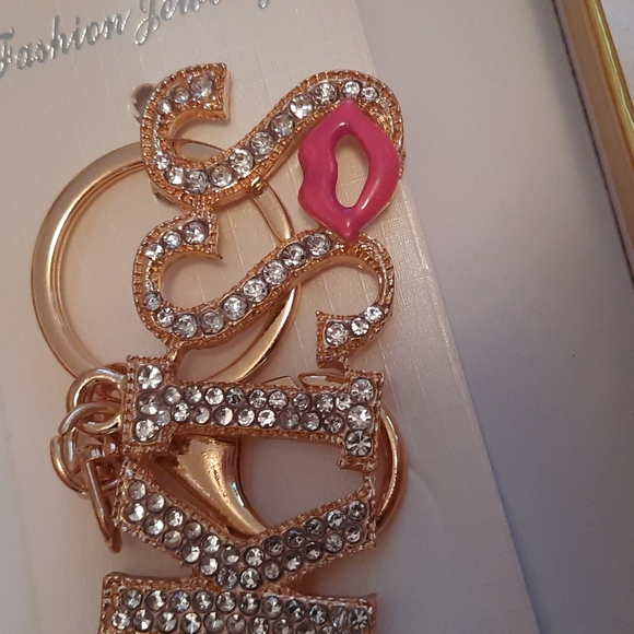 Keychain - Picture 3 of 4